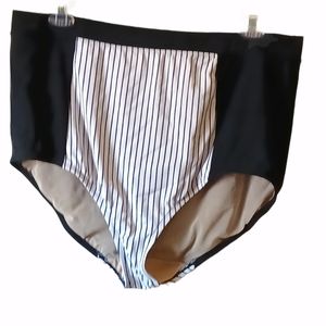 Swim by Cacique bottoms sz 24
